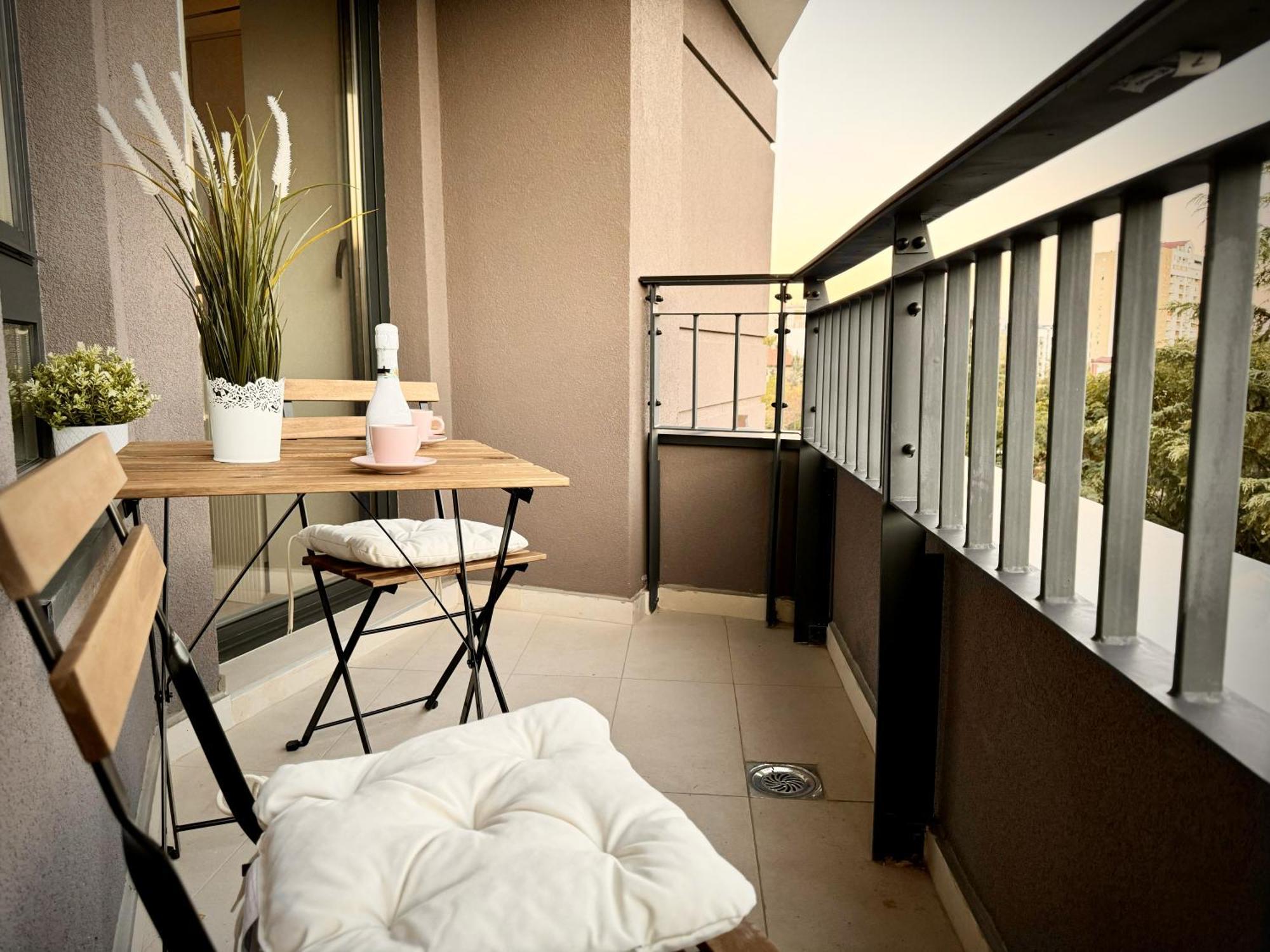 Maria Luxury Apartment Skopje Exteriör bild