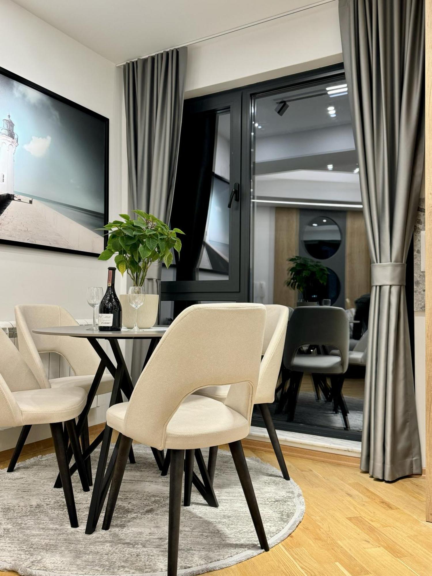 Maria Luxury Apartment Skopje Exteriör bild