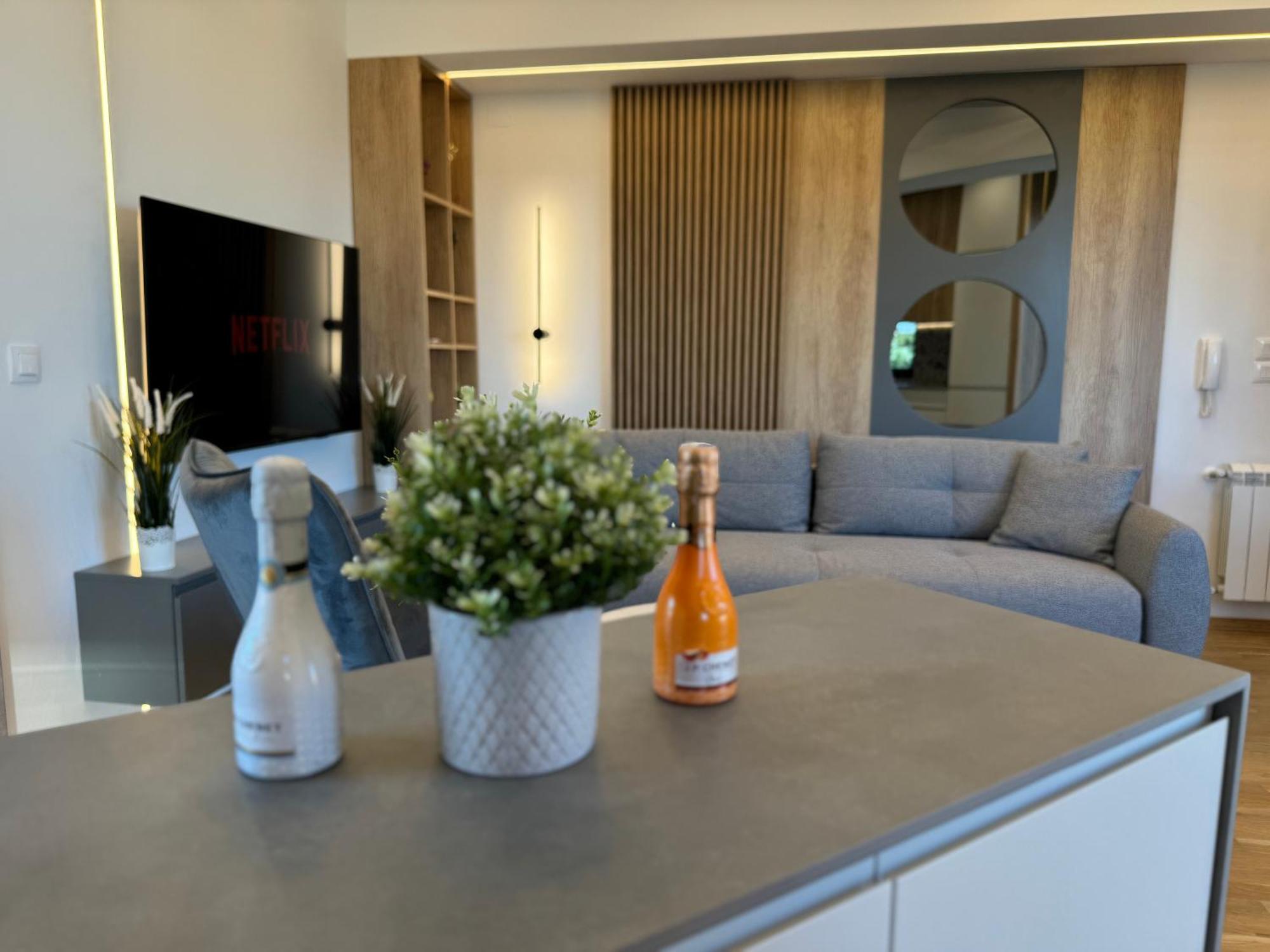 Maria Luxury Apartment Skopje Exteriör bild