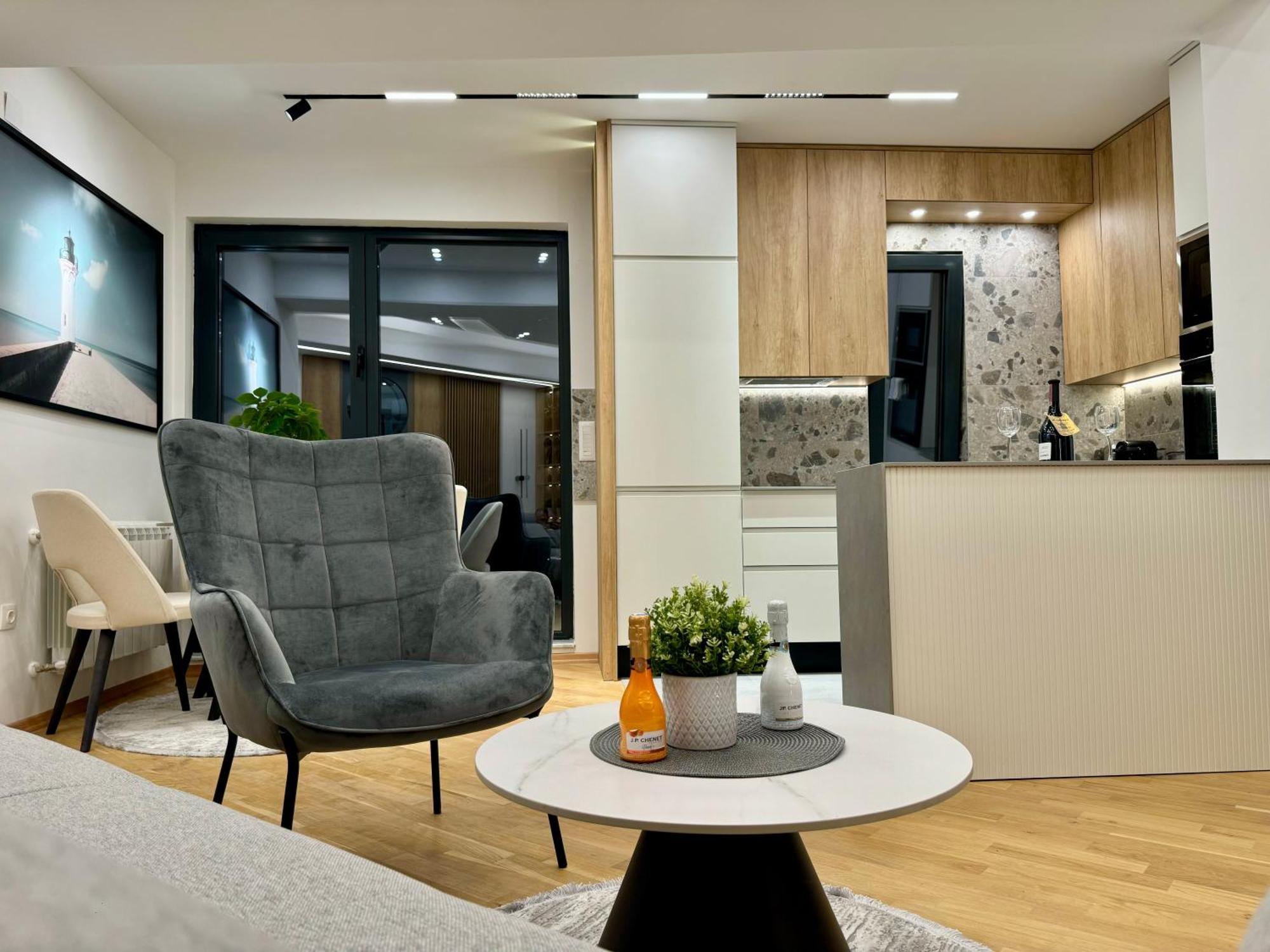 Maria Luxury Apartment Skopje Exteriör bild